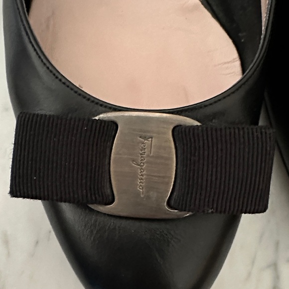 Salvatore Ferragamo Black Leather Heels with Bow - Picture 3 of 10